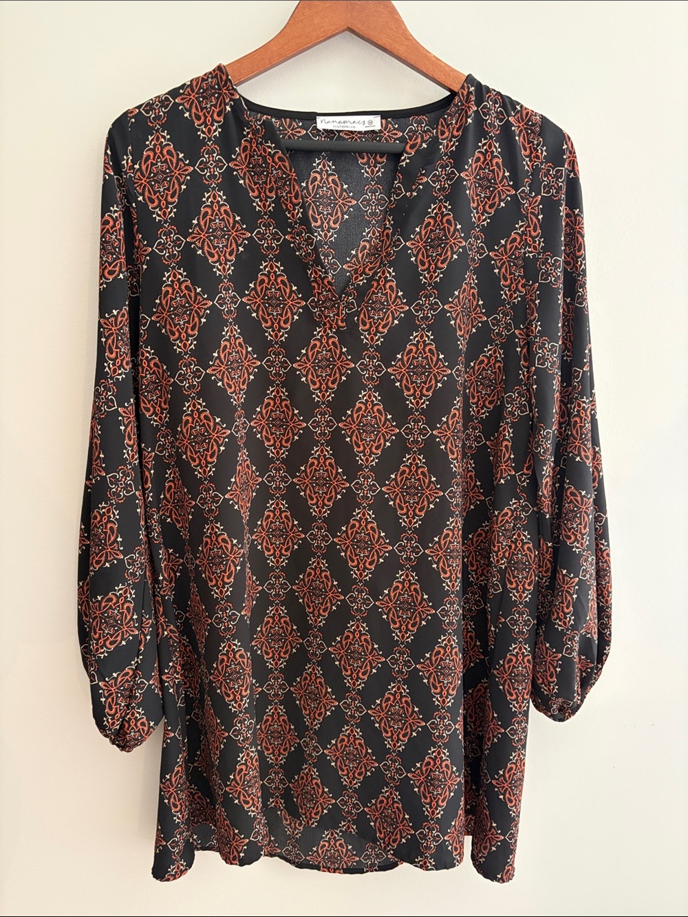 Nanamacs Size Medium Black & Orange Patterned V-Neck Tunic Dress